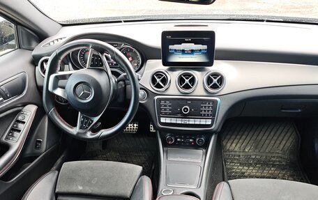 Mercedes-Benz GLA, 2018 год, 3 000 000 рублей, 9 фотография