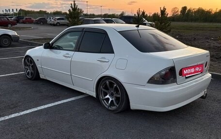 Toyota Altezza, 2001 год, 750 000 рублей, 4 фотография