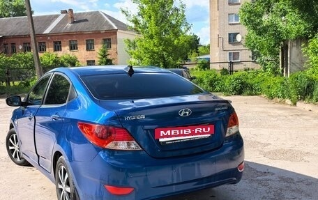 Hyundai Solaris II рестайлинг, 2011 год, 660 000 рублей, 4 фотография