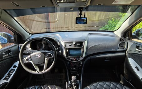 Hyundai Solaris II рестайлинг, 2011 год, 660 000 рублей, 11 фотография