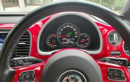 Volkswagen Beetle, 2012 год, 1 230 000 рублей, 12 фотография