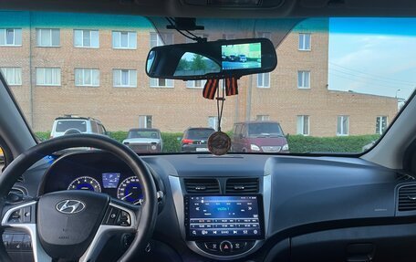 Hyundai Solaris II рестайлинг, 2013 год, 730 000 рублей, 8 фотография