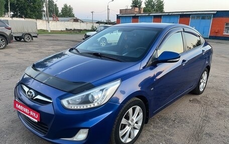 Hyundai Solaris II рестайлинг, 2013 год, 730 000 рублей, 2 фотография