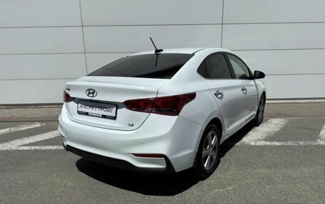 Hyundai Solaris II рестайлинг, 2018 год, 1 590 000 рублей, 5 фотография