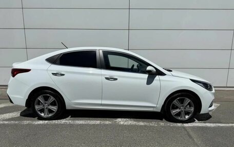 Hyundai Solaris II рестайлинг, 2018 год, 1 590 000 рублей, 4 фотография