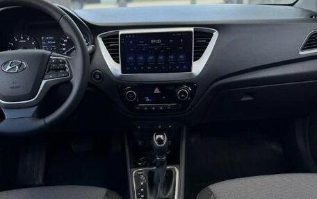 Hyundai Solaris II рестайлинг, 2018 год, 1 590 000 рублей, 16 фотография