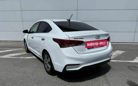 Hyundai Solaris II рестайлинг, 2018 год, 1 590 000 рублей, 8 фотография