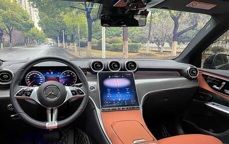 Mercedes-Benz GLC, 2025 год, 12 фотография