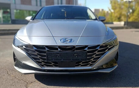 Hyundai Elantra, 2023 год, 1 900 000 рублей, 2 фотография