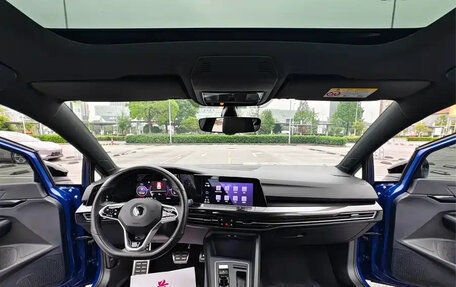 Volkswagen Golf VIII, 2023 год, 1 700 004 рублей, 12 фотография
