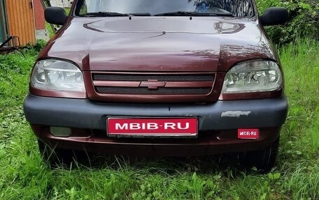 Chevrolet Niva I рестайлинг, 2004 год, 170 000 рублей, 1 фотография