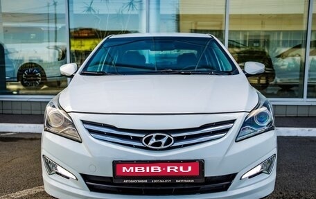 Hyundai Solaris II рестайлинг, 2015 год, 828 000 рублей, 2 фотография