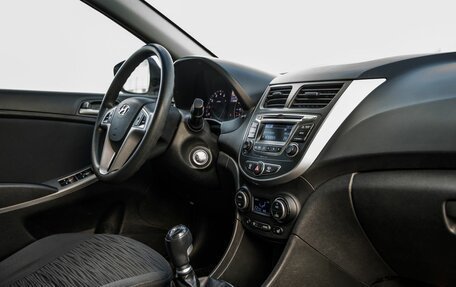 Hyundai Solaris II рестайлинг, 2015 год, 828 000 рублей, 30 фотография