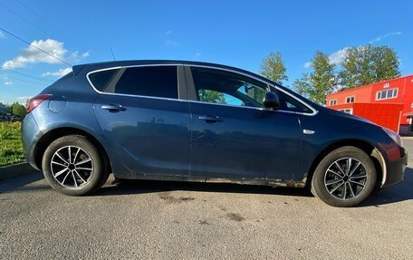 Opel Astra J, 2012 год, 450 000 рублей, 3 фотография