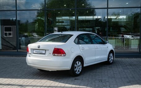 Volkswagen Polo VI (EU Market), 2012 год, 700 000 рублей, 2 фотография