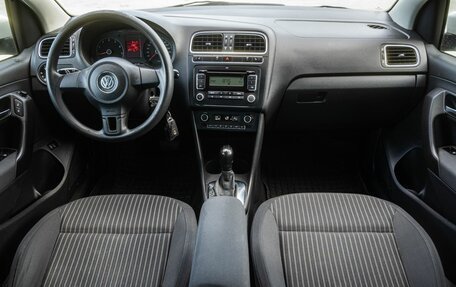 Volkswagen Polo VI (EU Market), 2012 год, 700 000 рублей, 15 фотография