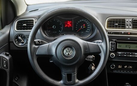 Volkswagen Polo VI (EU Market), 2012 год, 700 000 рублей, 16 фотография