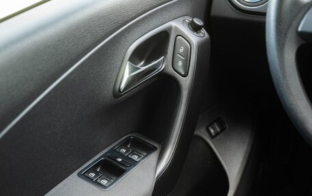 Volkswagen Polo VI (EU Market), 2012 год, 700 000 рублей, 20 фотография