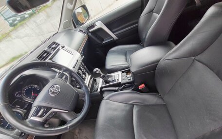Toyota Land Cruiser Prado 150 рестайлинг 2, 2018 год, 5 390 000 рублей, 5 фотография