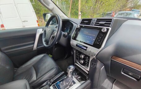 Toyota Land Cruiser Prado 150 рестайлинг 2, 2018 год, 5 390 000 рублей, 13 фотография