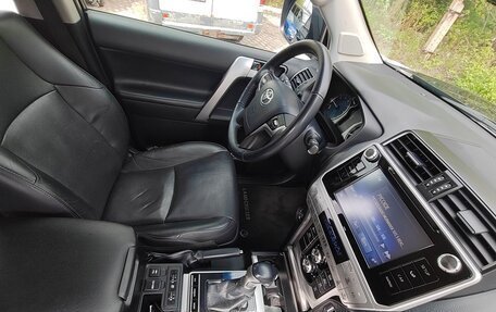Toyota Land Cruiser Prado 150 рестайлинг 2, 2018 год, 5 390 000 рублей, 10 фотография