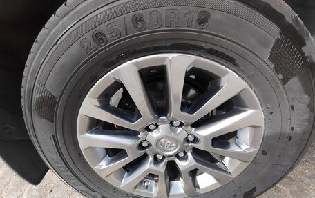 Toyota Land Cruiser Prado 150 рестайлинг 2, 2018 год, 5 390 000 рублей, 15 фотография