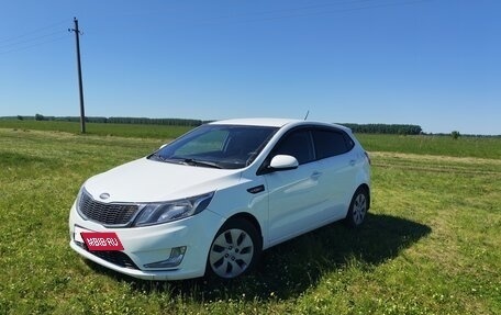 KIA Rio III рестайлинг, 2014 год, 880 000 рублей, 2 фотография
