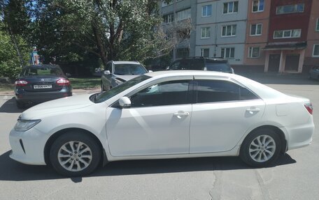 Toyota Camry, 2015 год, 2 350 000 рублей, 3 фотография