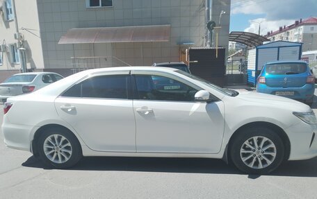 Toyota Camry, 2015 год, 2 350 000 рублей, 4 фотография