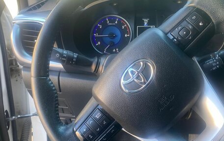 Toyota Hilux VIII, 2015 год, 4 450 000 рублей, 12 фотография
