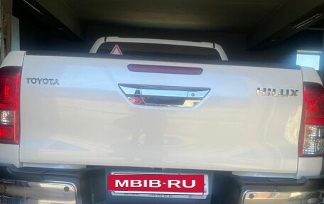 Toyota Hilux VIII, 2015 год, 4 450 000 рублей, 16 фотография