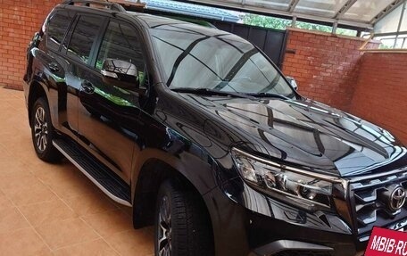 Toyota Land Cruiser Prado 150 рестайлинг 2, 2021 год, 7 300 000 рублей, 2 фотография
