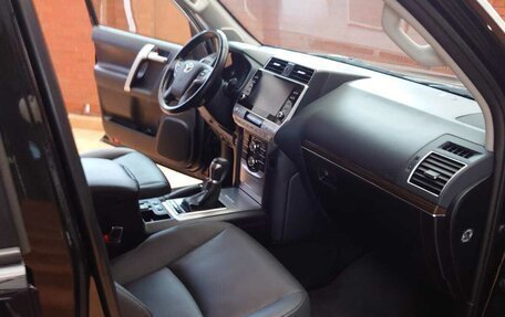 Toyota Land Cruiser Prado 150 рестайлинг 2, 2021 год, 7 300 000 рублей, 6 фотография