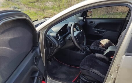 Ford Fiesta, 2004 год, 360 000 рублей, 6 фотография