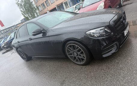 Mercedes-Benz E-Класс, 2019 год, 3 500 000 рублей, 2 фотография