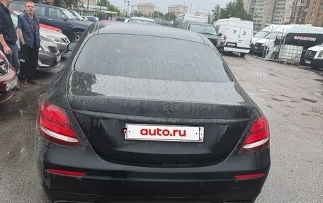 Mercedes-Benz E-Класс, 2019 год, 3 500 000 рублей, 6 фотография