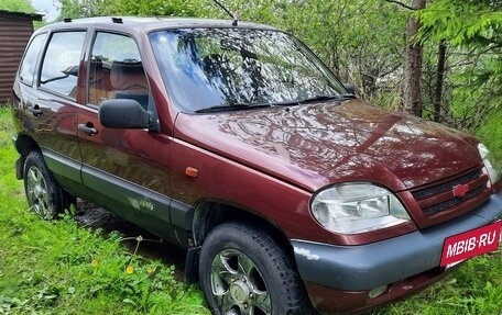Chevrolet Niva I рестайлинг, 2004 год, 170 000 рублей, 2 фотография