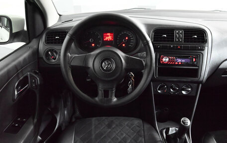 Volkswagen Polo VI (EU Market), 2011 год, 570 000 рублей, 12 фотография