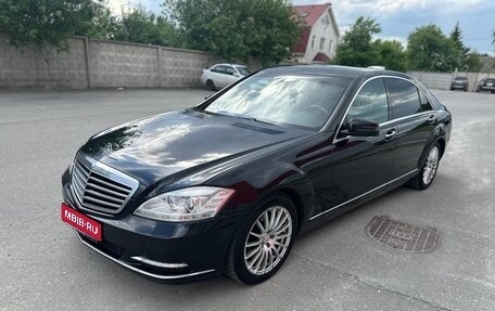 Mercedes-Benz S-Класс, 2010 год, 1 600 000 рублей, 1 фотография