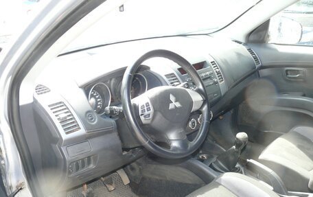 Mitsubishi Outlander III рестайлинг 3, 2009 год, 590 000 рублей, 5 фотография