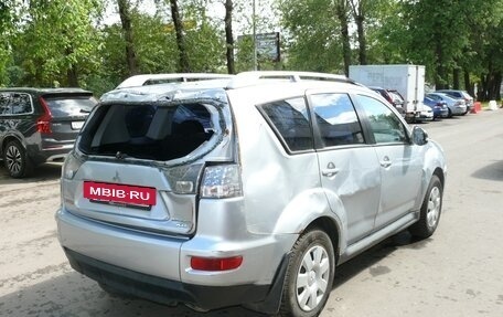 Mitsubishi Outlander III рестайлинг 3, 2009 год, 590 000 рублей, 4 фотография