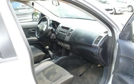 Mitsubishi Outlander III рестайлинг 3, 2009 год, 590 000 рублей, 9 фотография