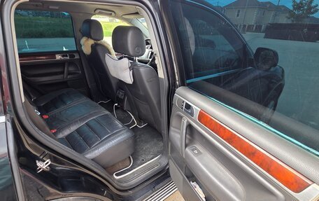 Volkswagen Touareg III, 2003 год, 650 000 рублей, 16 фотография