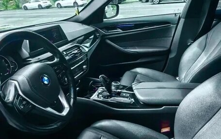 BMW 5 серия, 2018 год, 3 750 000 рублей, 4 фотография