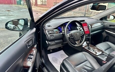 Toyota Camry, 2017 год, 2 100 000 рублей, 2 фотография