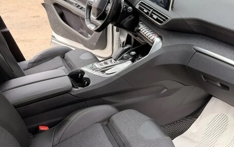 Peugeot 5008 II, 2020 год, 2 700 000 рублей, 9 фотография