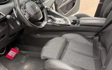 Peugeot 5008 II, 2020 год, 2 700 000 рублей, 6 фотография