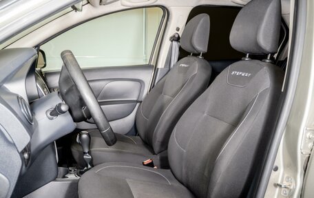 Renault Logan II, 2019 год, 1 320 000 рублей, 9 фотография