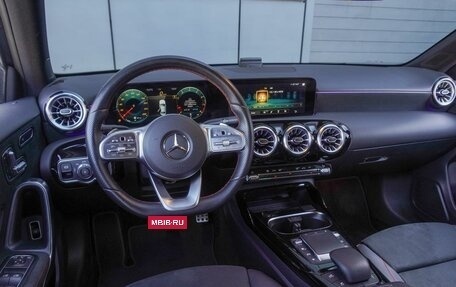 Mercedes-Benz A-Класс AMG, 2021 год, 3 800 000 рублей, 12 фотография