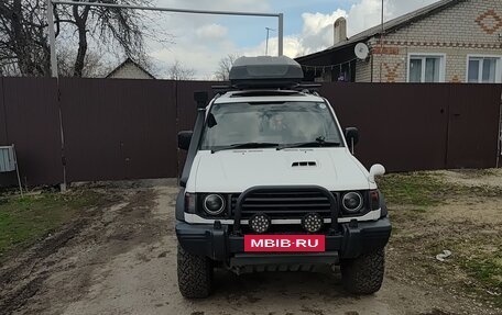 Mitsubishi Pajero III рестайлинг, 1995 год, 735 000 рублей, 9 фотография